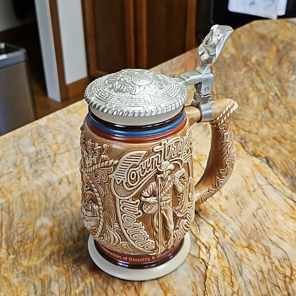 AVON 3D COUNTRY ceramic Lidded Beer Stein Mug Cup